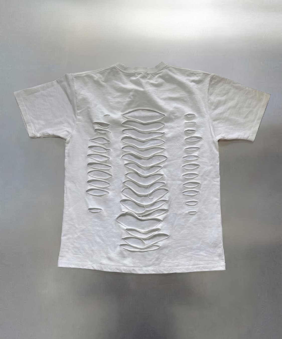 DAMAGED CUTTING T SHIRTS UNISEX WHITE 상품이미지1
