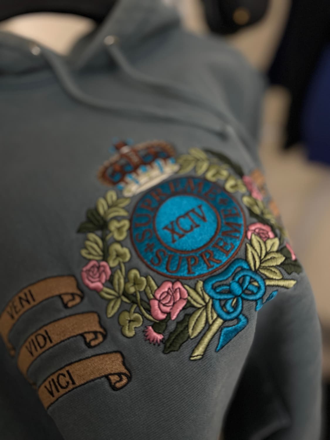 슈프림 [정품] 크라운 후드티 (시세 30만) 자수 로고 m(100) 상품이미지2