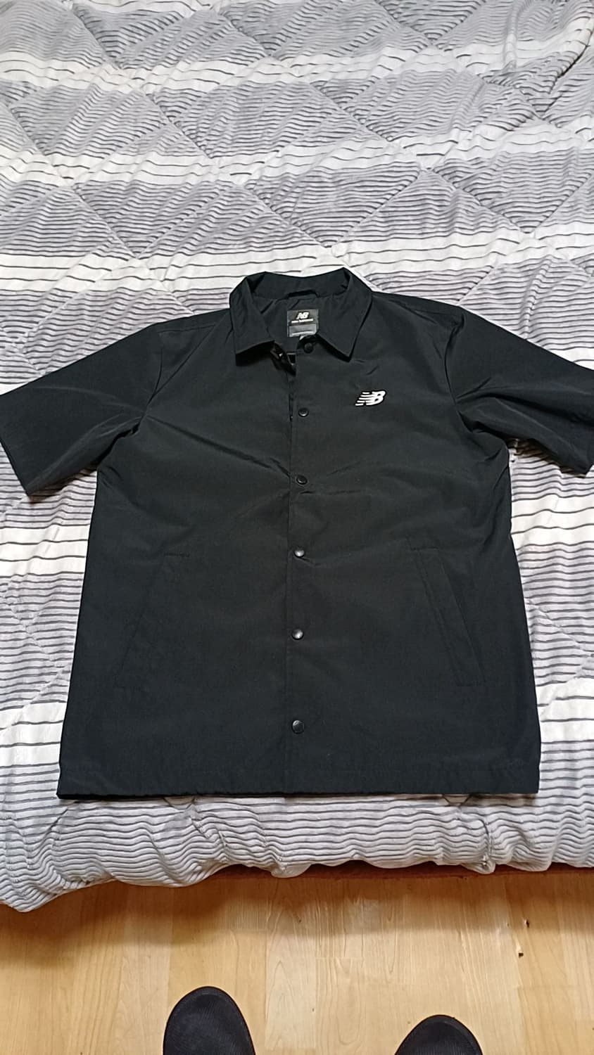 뉴발란스 반팔바람막이 100 가슴58 기장75 상품이미지1