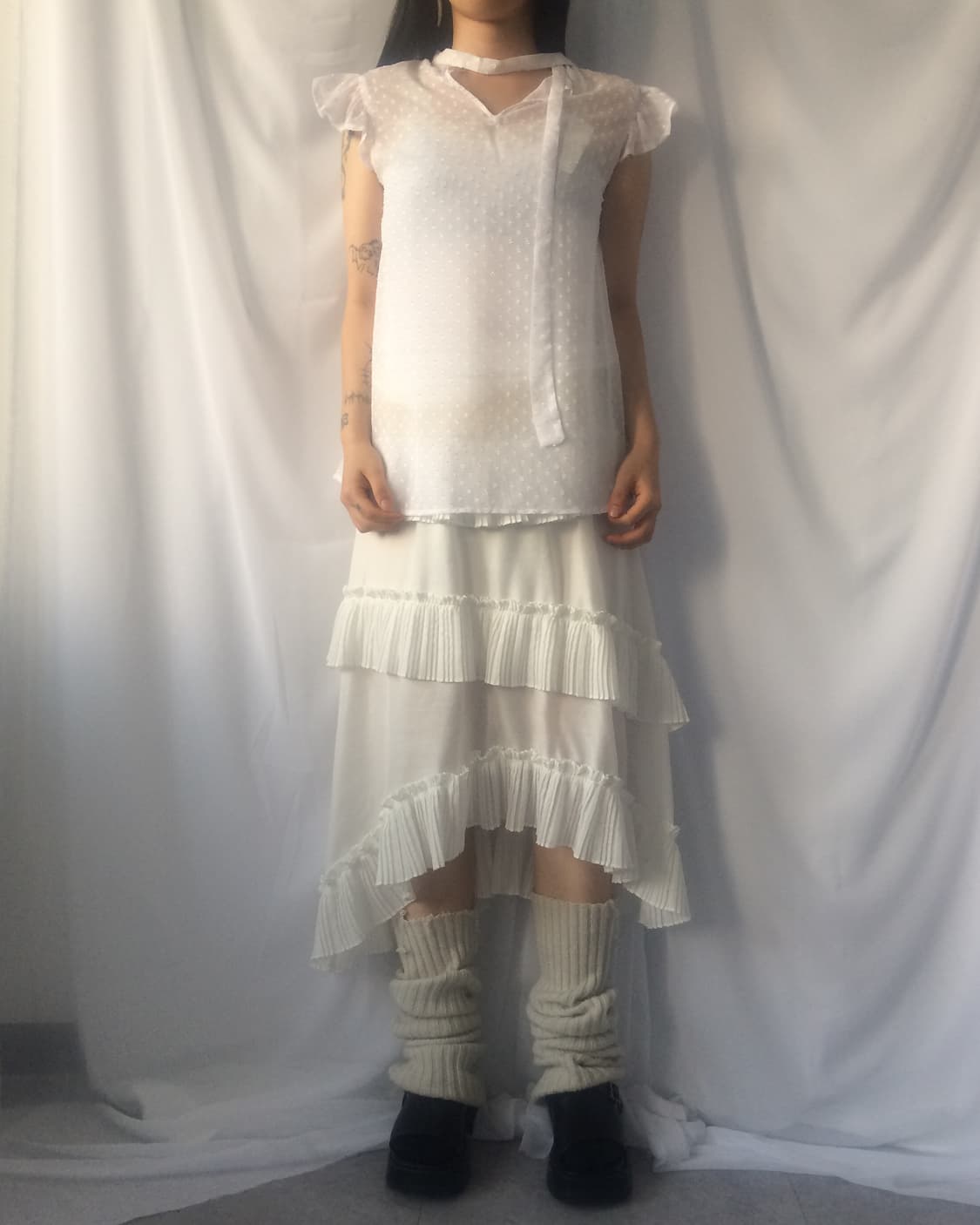 Dot pattern tied see through blouse 상품이미지1