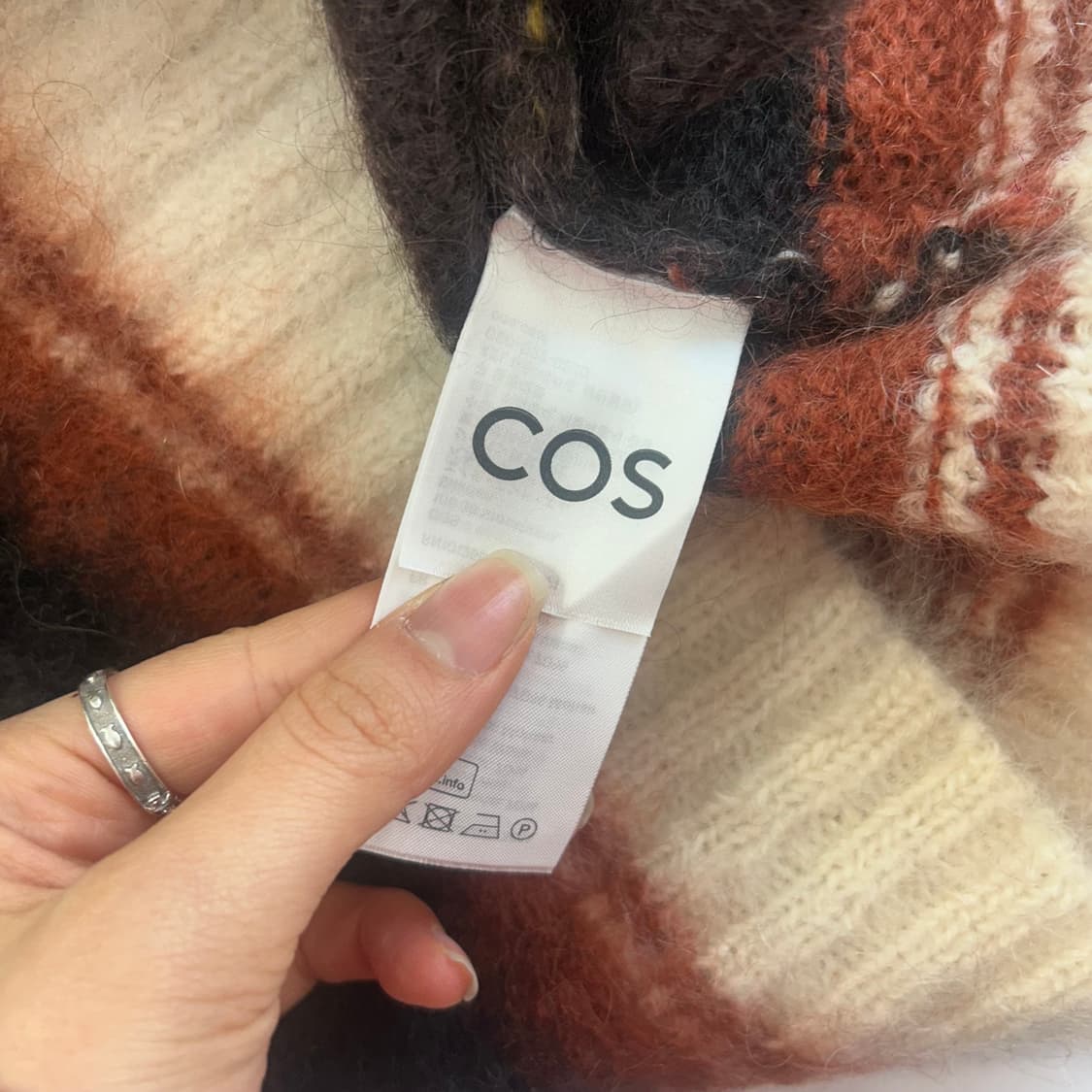 Cos 코스 데드스탁 브라운 스트라이프 니트 상품이미지6