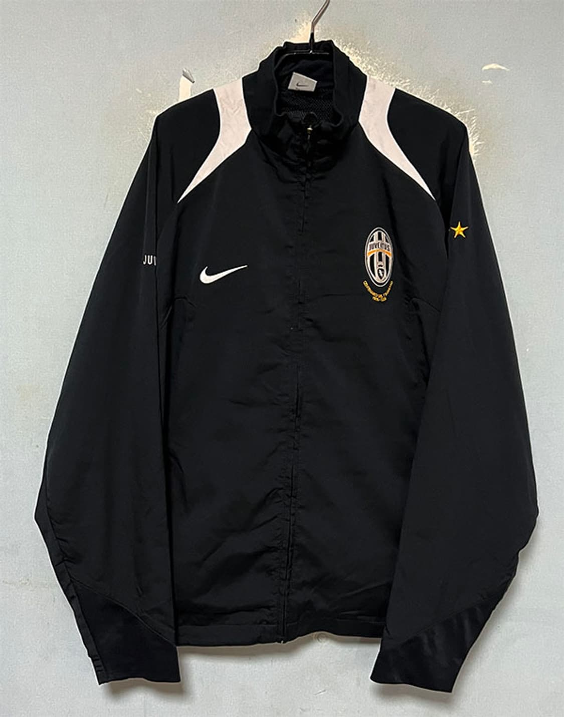 NIKE 나이키 유벤투스 남자 바람막이 축구 춘추 XL 105 상품이미지1