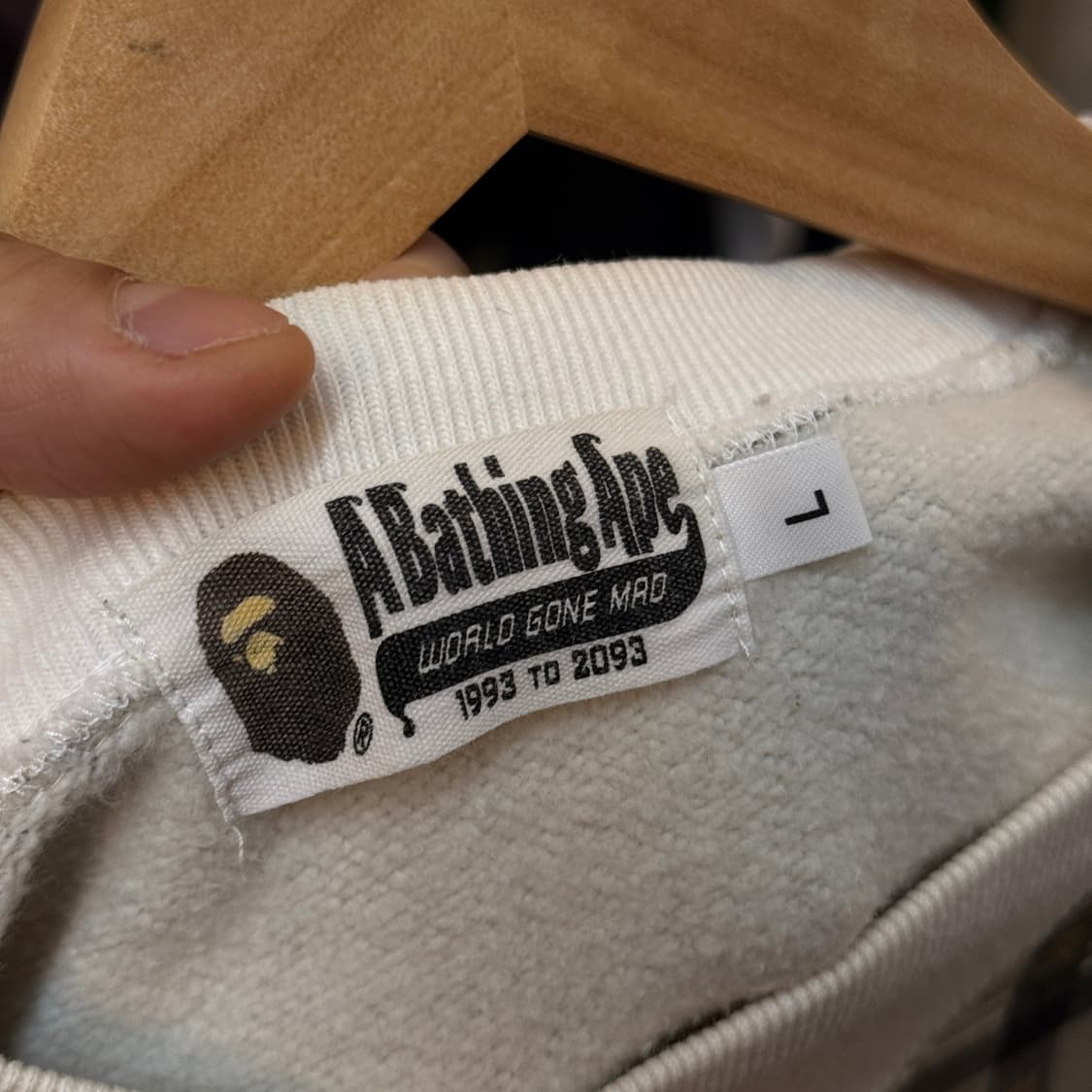 베이프 릴렉스핏 로고 체크 크루넥 릴렉스 핏 L L~XL 추천 상품이미지8