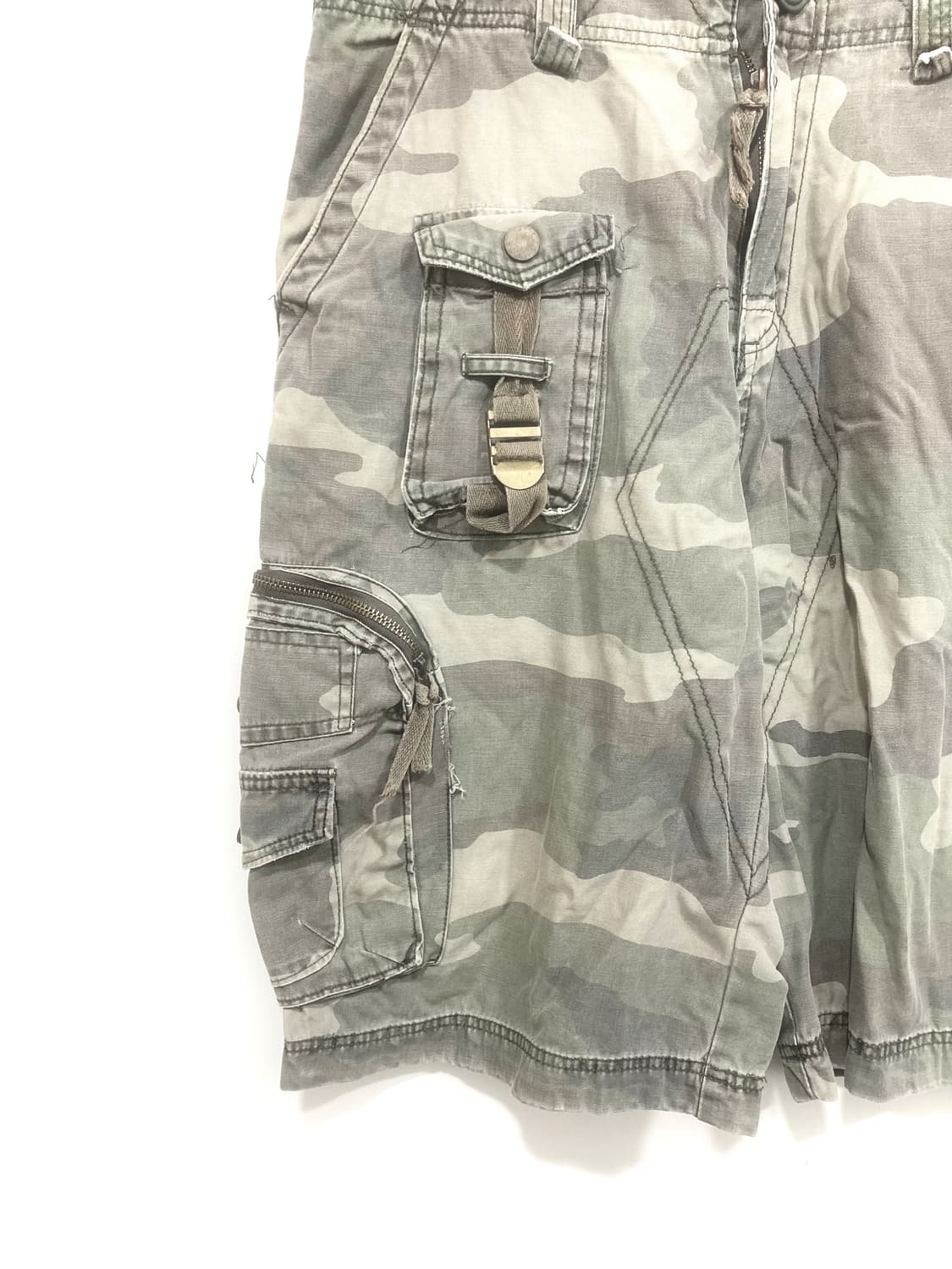 y2k camo cargo bermuda shorts 상품이미지2