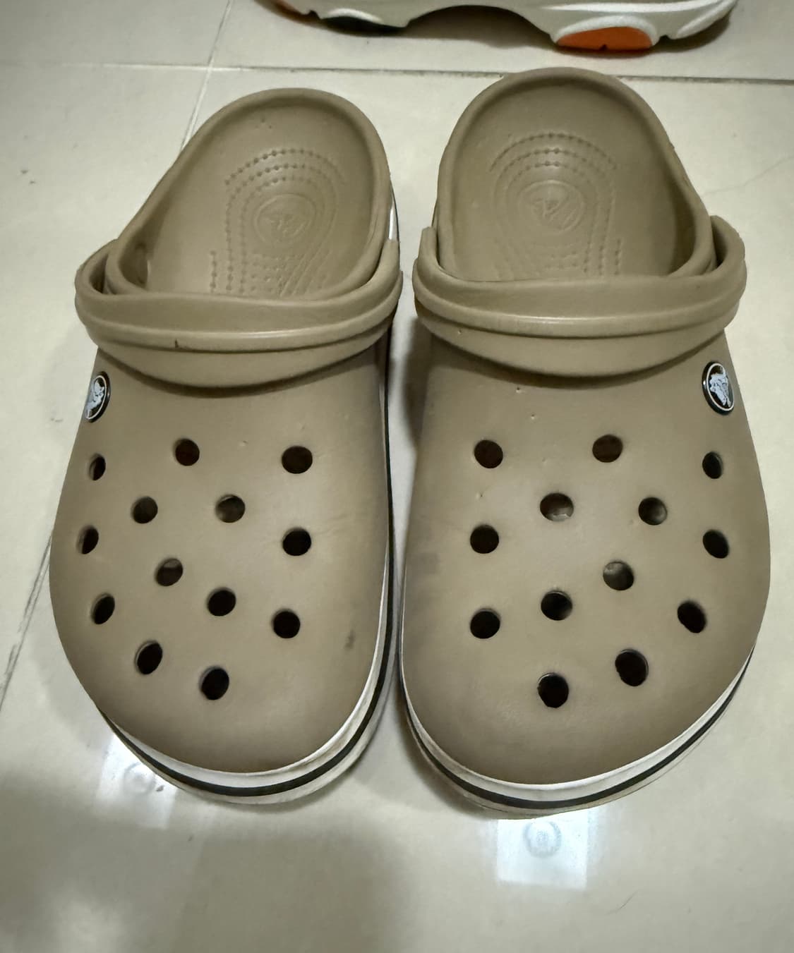 크록스 크록밴드 클로그 카키베이지 M7 W9 260 상품이미지1