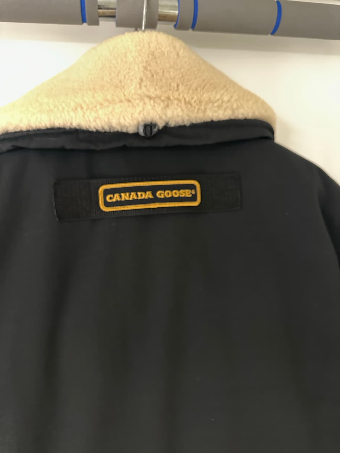 캐나다구스 매키너 블랙 색상 L사이즈 상품이미지7