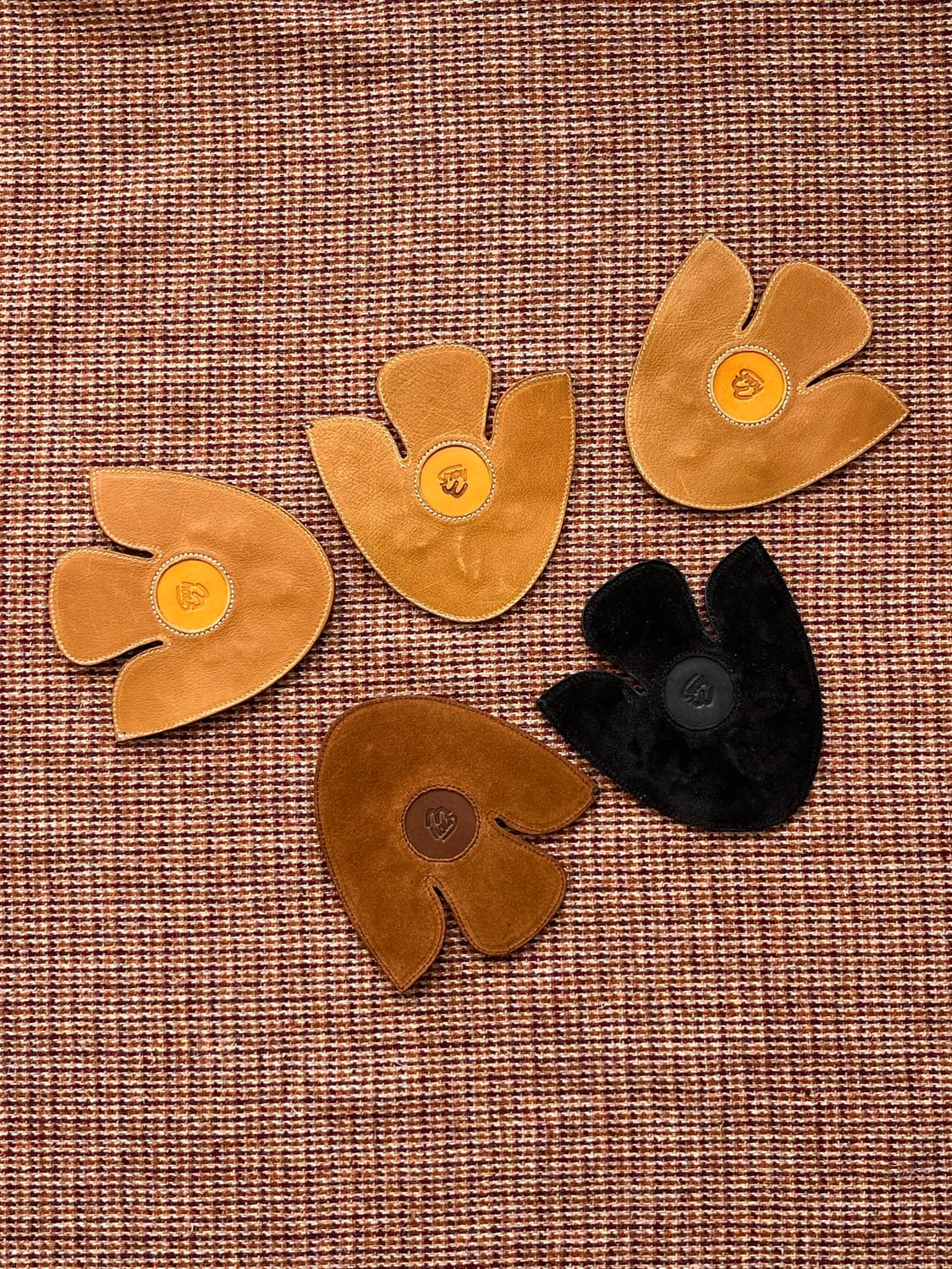 Hand-Embroidered Leather Cup Coaster 상품이미지8