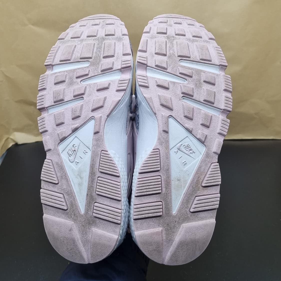 나이키 에어 허라취 운동화 실사이즈240 상품이미지3