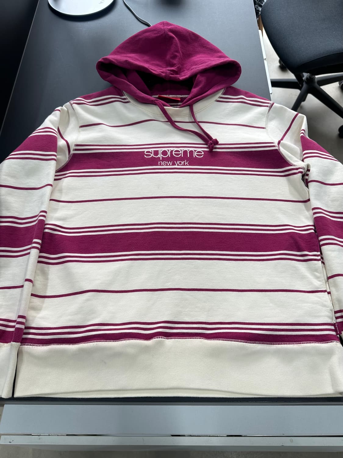 슈프림 16FW 스트라이프 후디드 크루넥 마젠타 상품이미지4