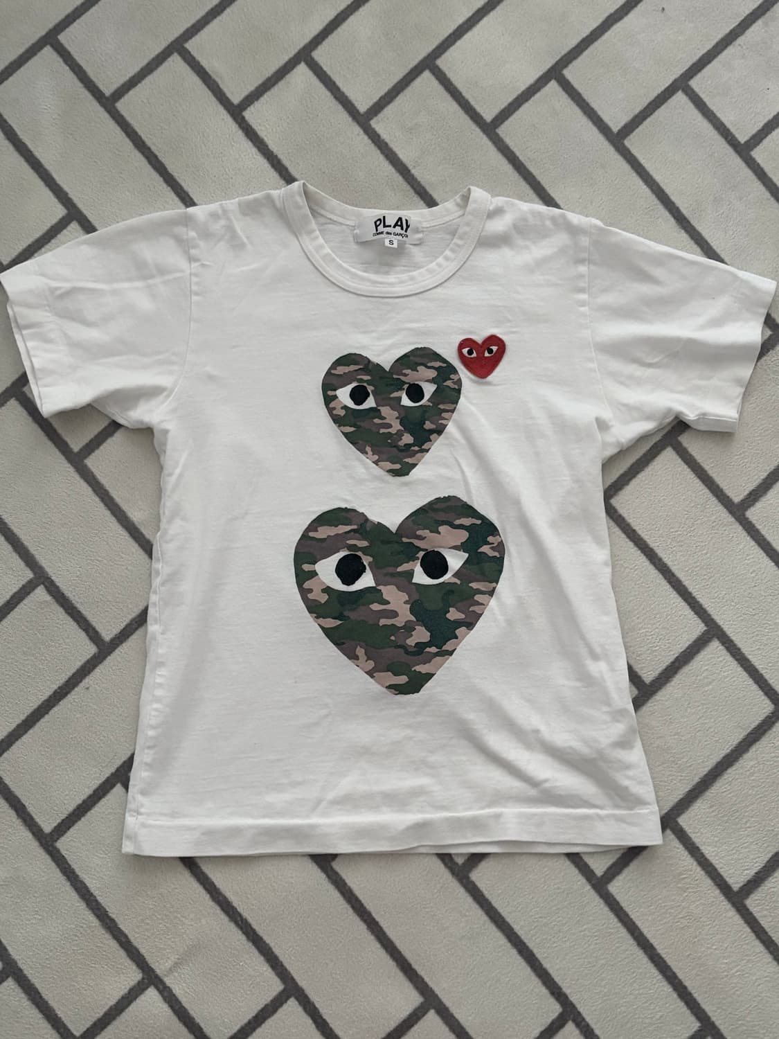 꼼데가르송 반팔 s 상품이미지1