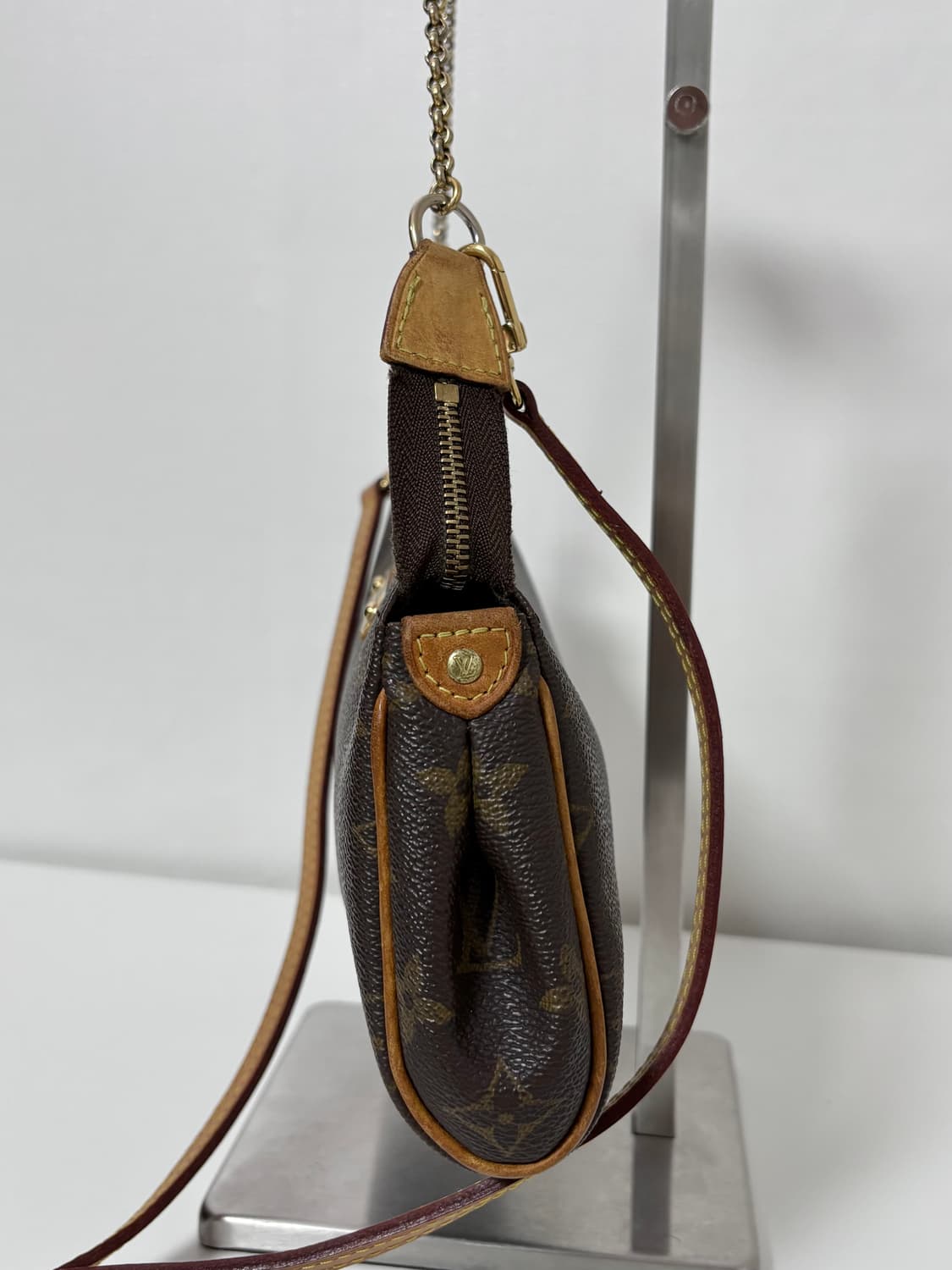 루이비통 에바클러치 크로스백 상품이미지4