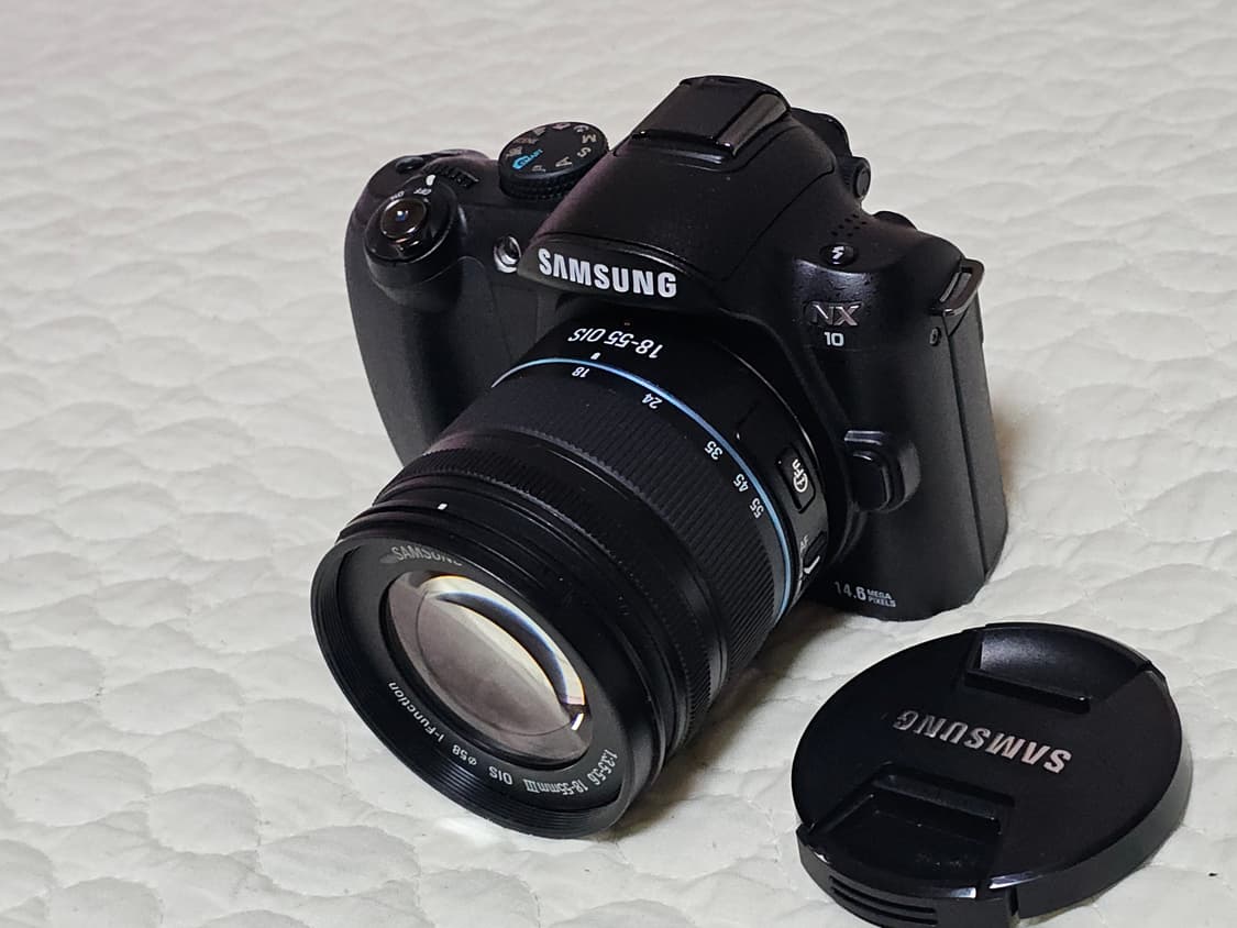 삼성 NX10 카메라와 18-55mm 렌즈 상품이미지3