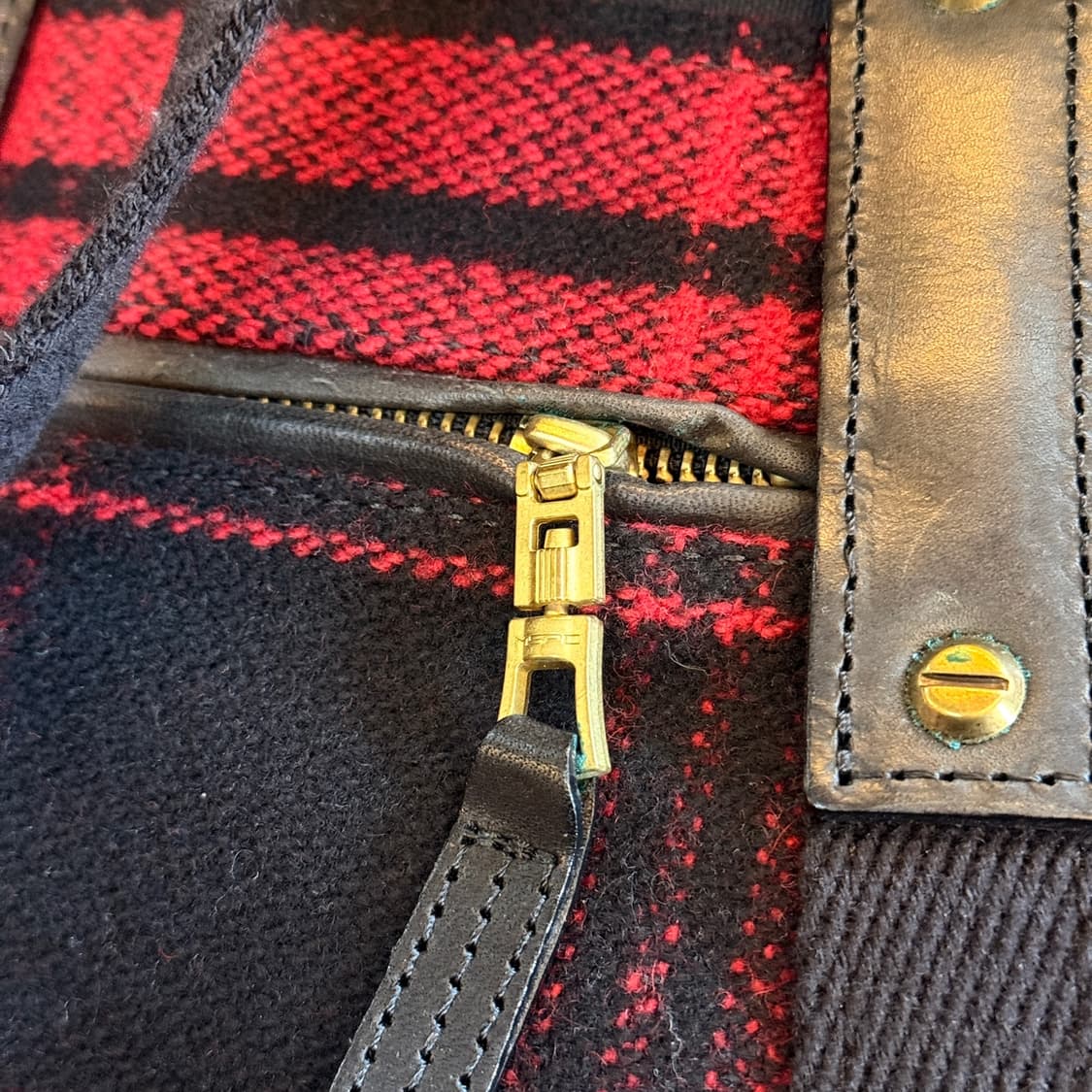 마스터피스 일본생산 레더 / 타탄체크 디테일 빅 숄더백 상품이미지6