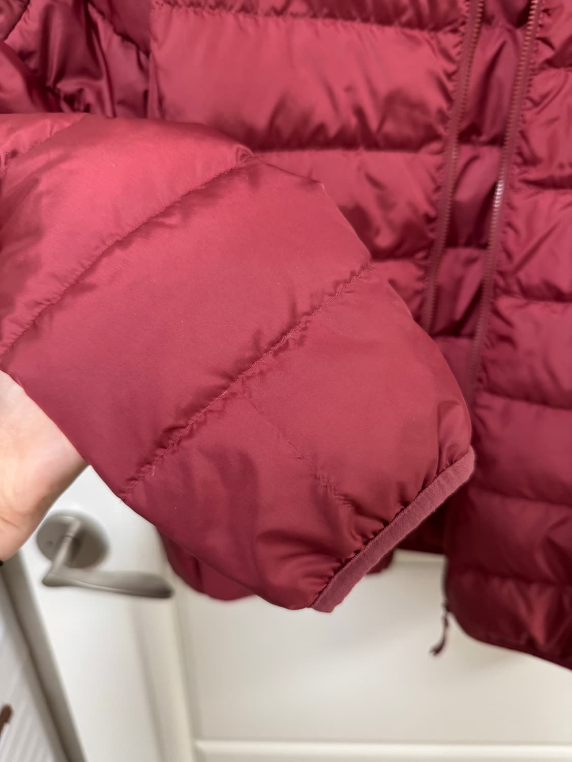 아디다스 마룬 다운 패딩 버건디 상품이미지5