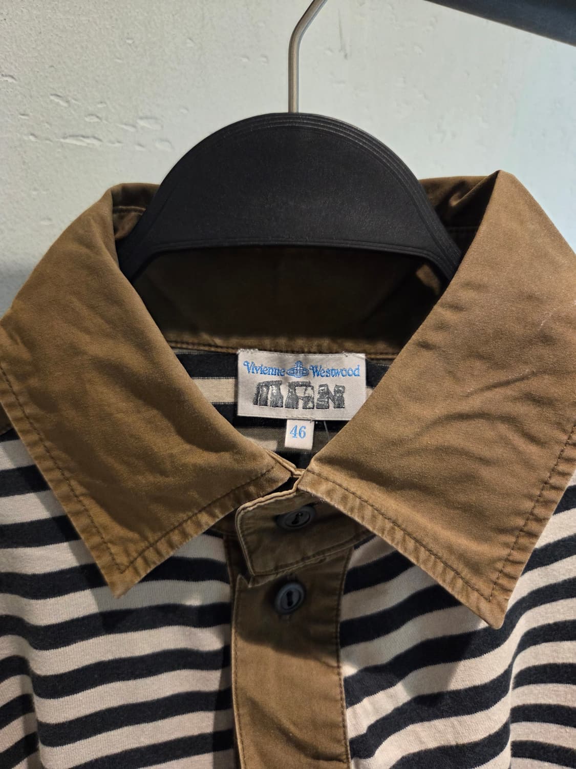 비비안웨스트우드 카키배색 스트라이프 롱슬리브💯 상품이미지2