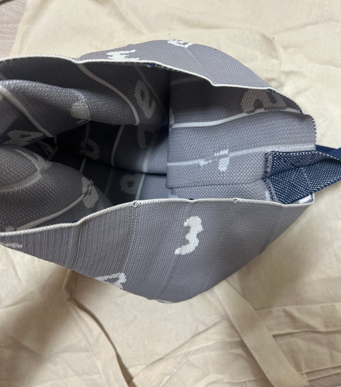 소우소우 니트 플리츠 백 라이트 그레이 M 상품이미지9