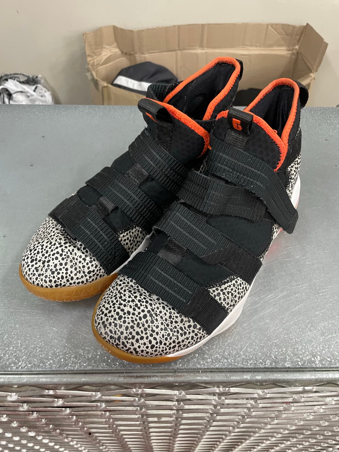 나이키 르브론 줌 솔져 11 사파리 285 상품이미지2