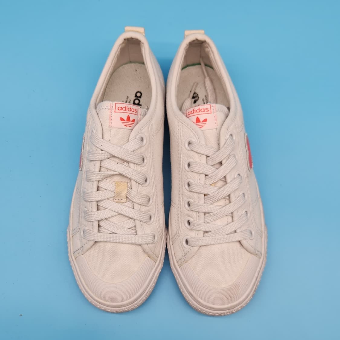 ooo 아디다스 트레포일 하트 여성스니커즈 240 상품이미지2
