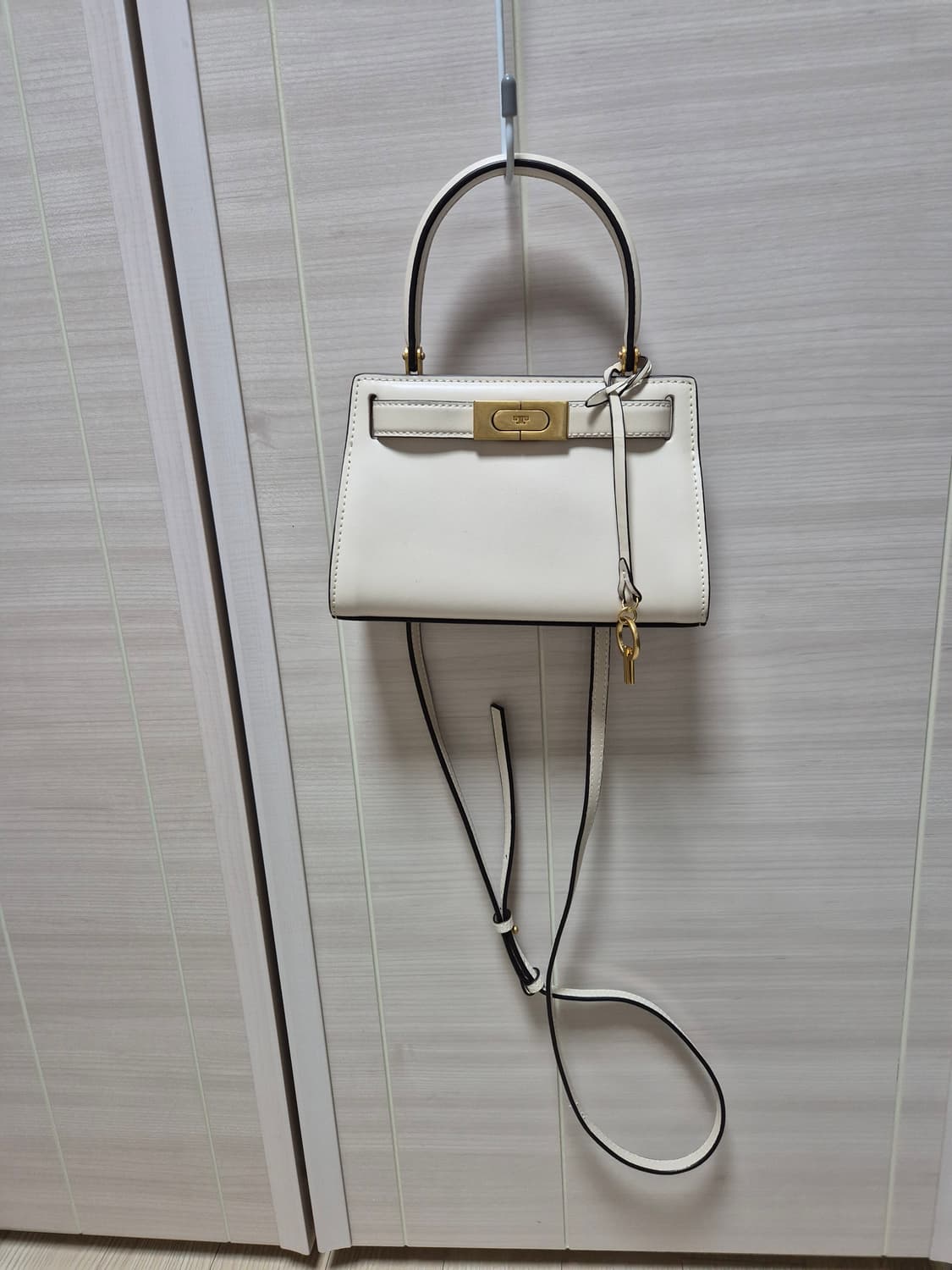 토리버치 리 라지윌 쁘띠백 미니크로스가방 상품이미지6