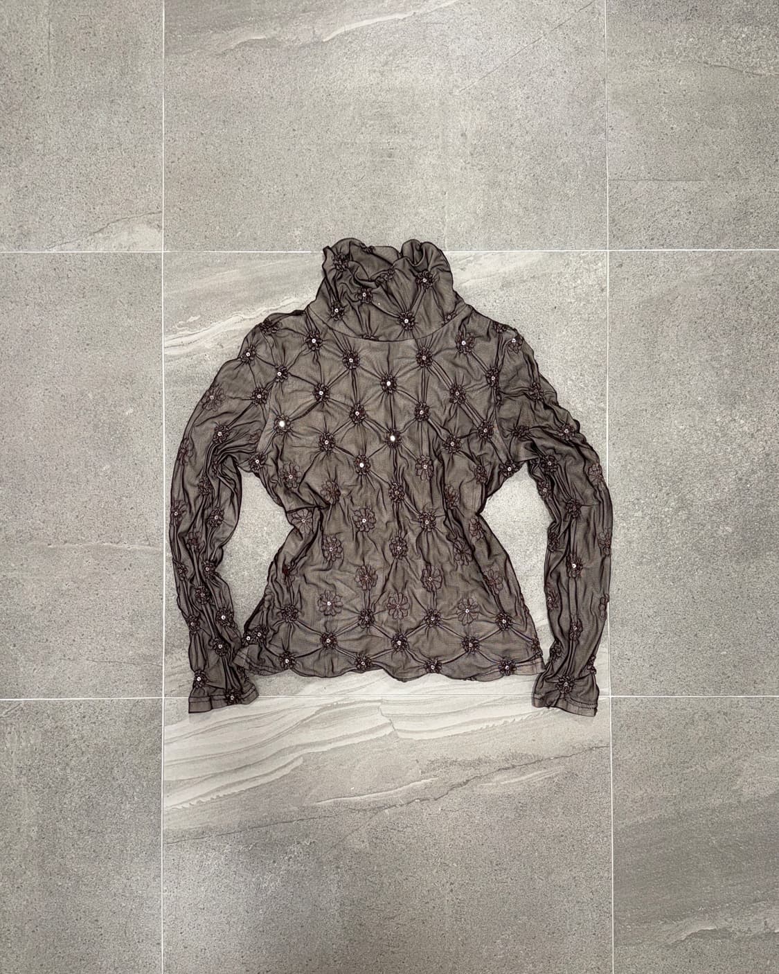 Brown shirring flower pleats mesh sleeve 상품이미지1