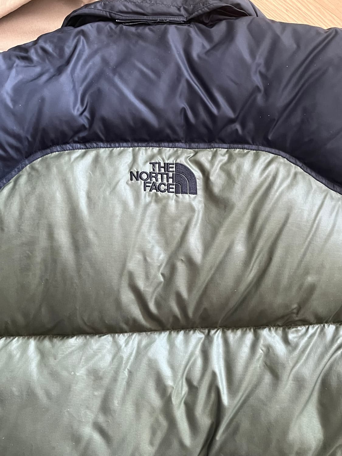 90s 노스페이스 센터로고 패딩 상품이미지4