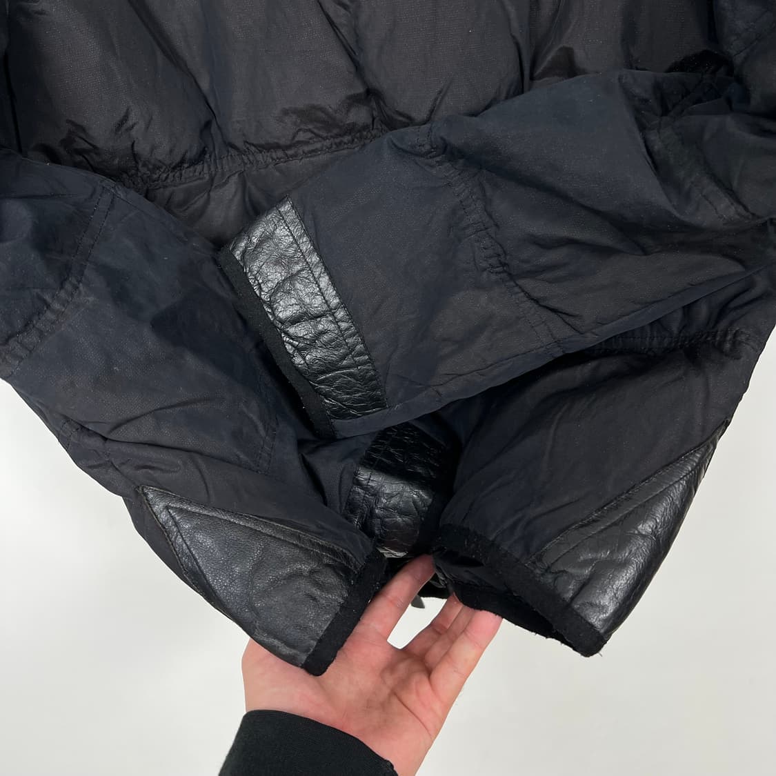 DIESEL 디젤 메탈로 레더 믹스 다운 패딩 상품이미지6
