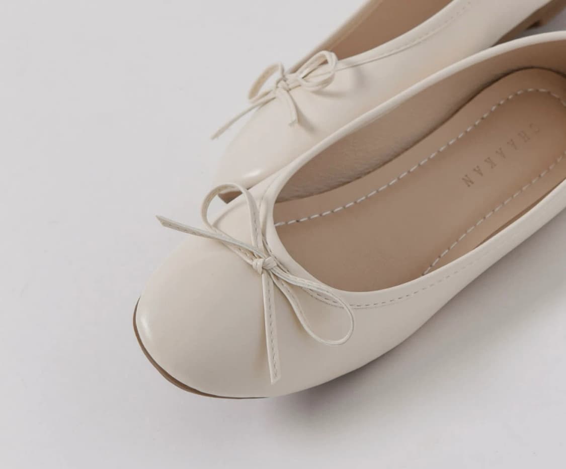 아이보리 레더 플랫슈즈 상품이미지1