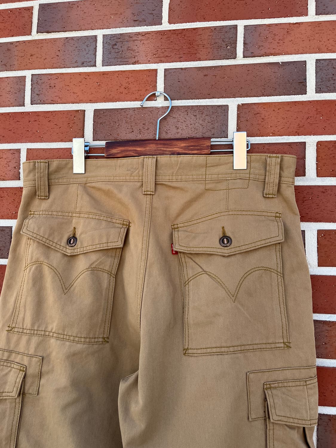 Levi's 베이지 카고 버뮤다 팬츠  상품이미지4