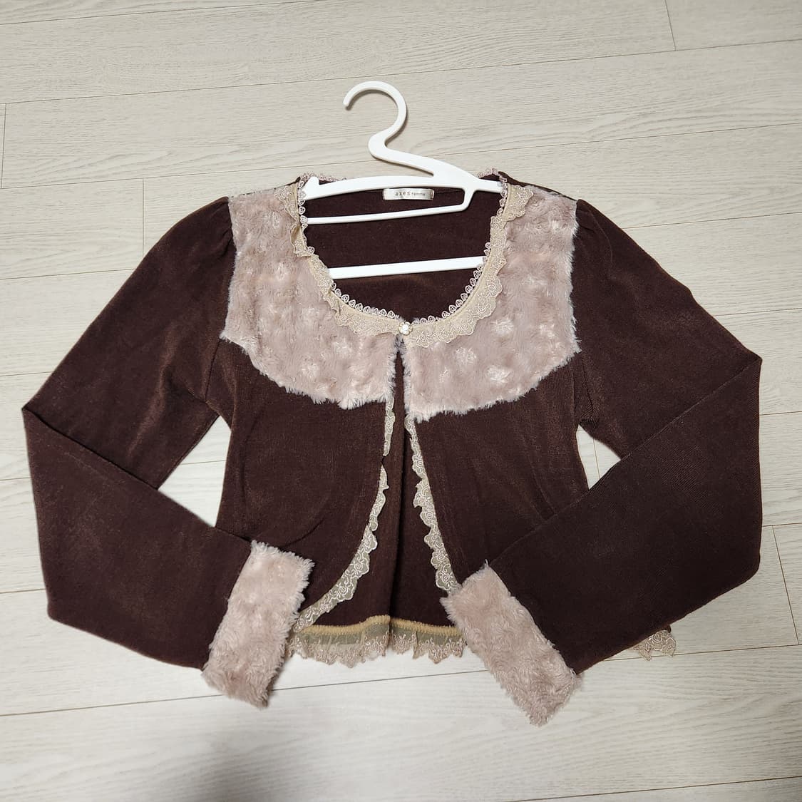 유일매물 엑시즈팜 라떼 폼폼 갸루 가디건 상품이미지1