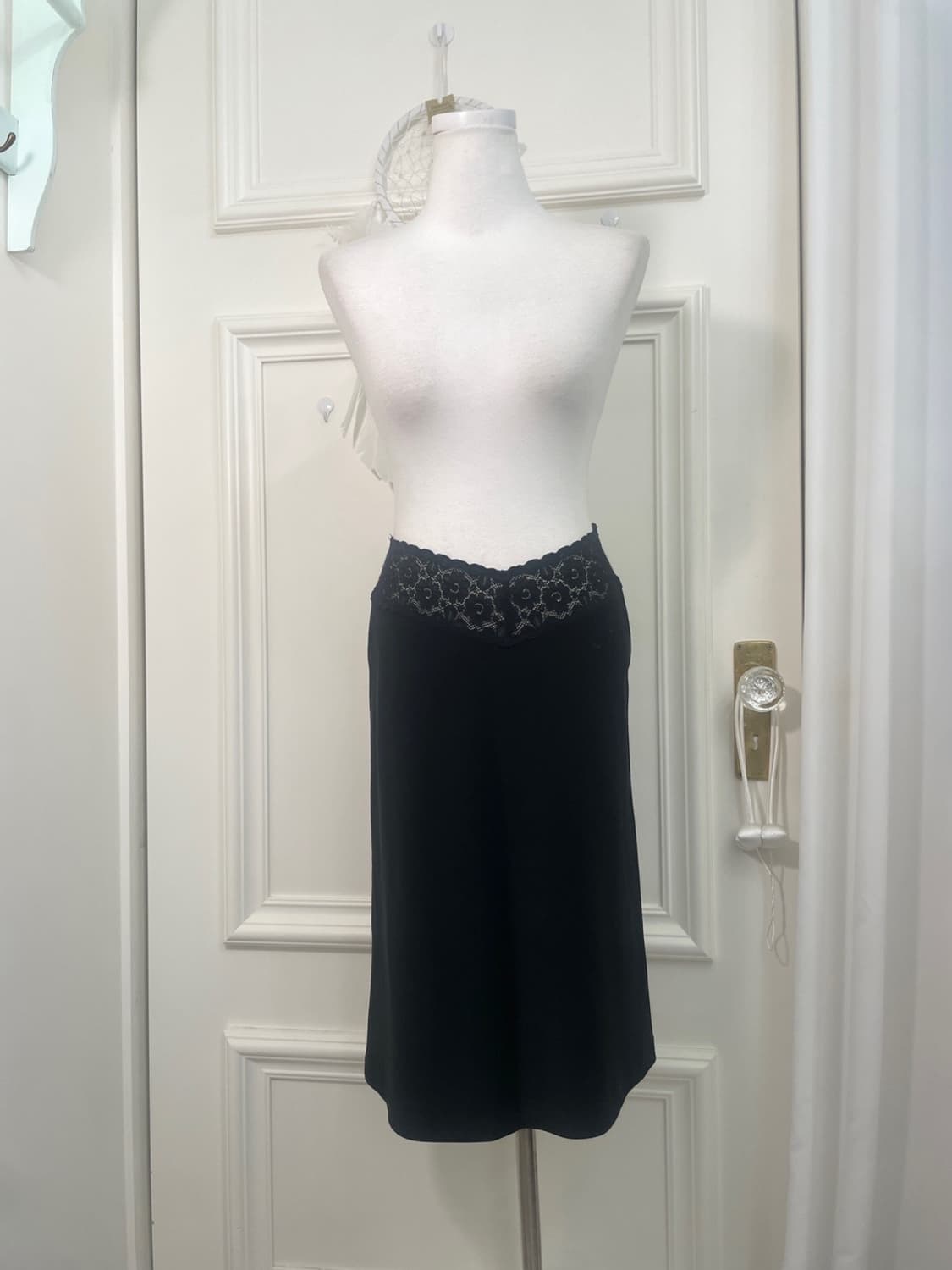 black waist lace midi span skirt 상품이미지1