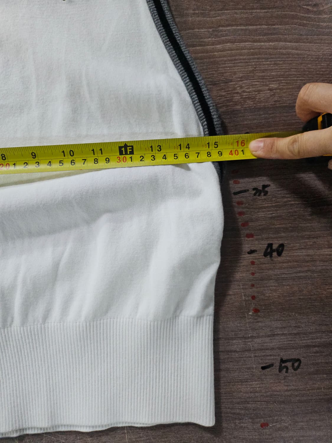 타이틀리스트 화이트 빅 로고  니트 베스트  S 상품이미지8