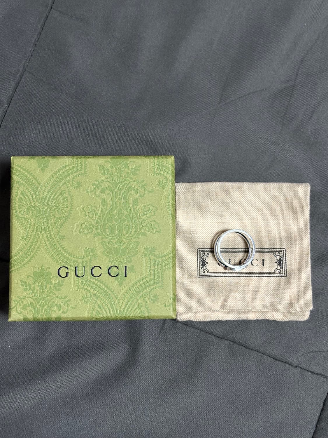 구찌 인터로킹 G 와이드 오픈 밴드 실버 반지 18호 상품이미지3