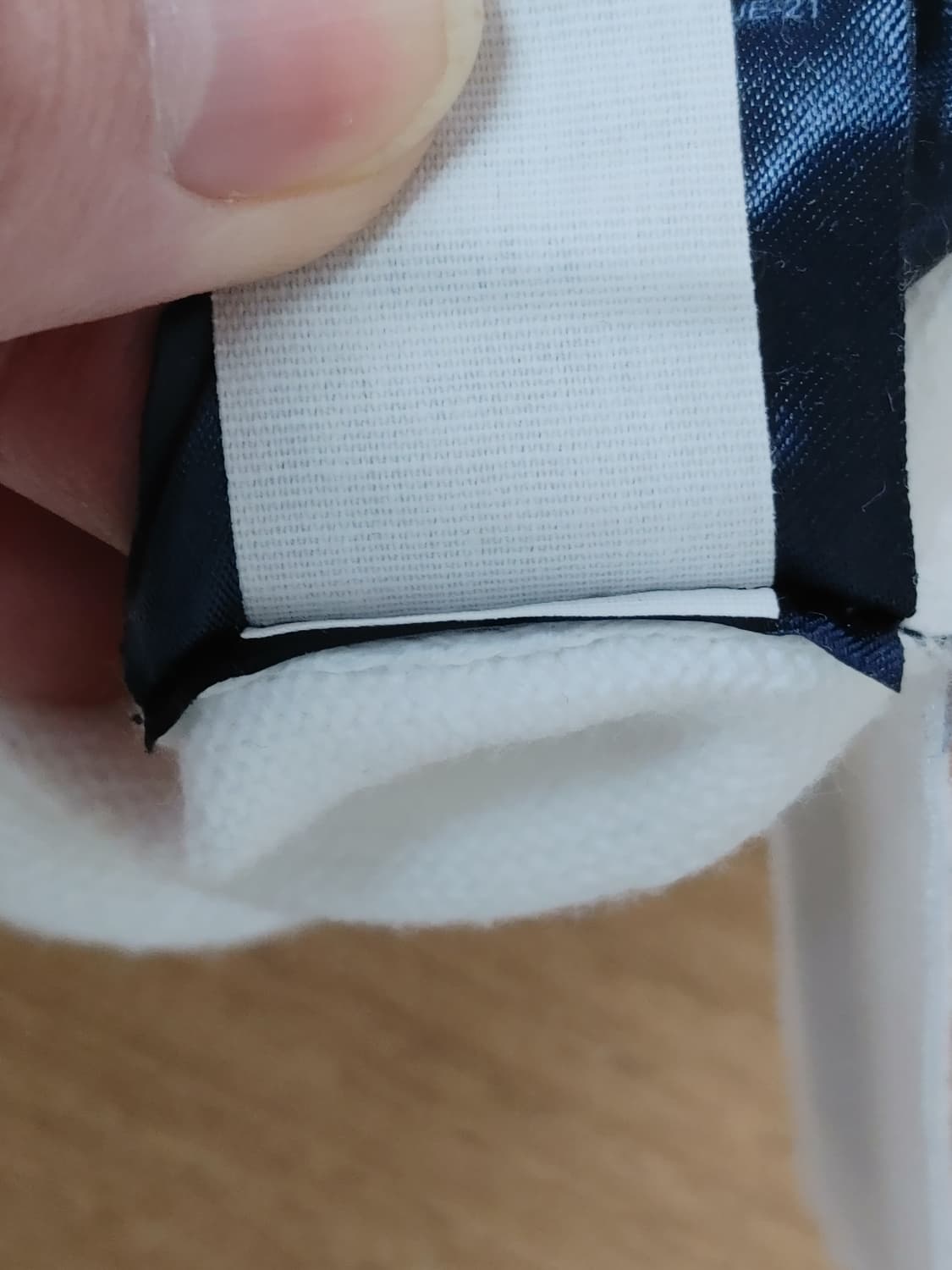 TOMMY HILFIGER 타미 힐피거 투컬러라인 면니트라운드티
 상품이미지10