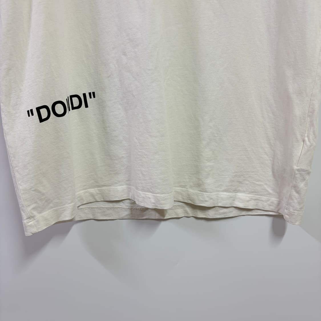 [XL] 오프화이트 DONDI 그래피티 반팔 티셔츠 상품이미지5