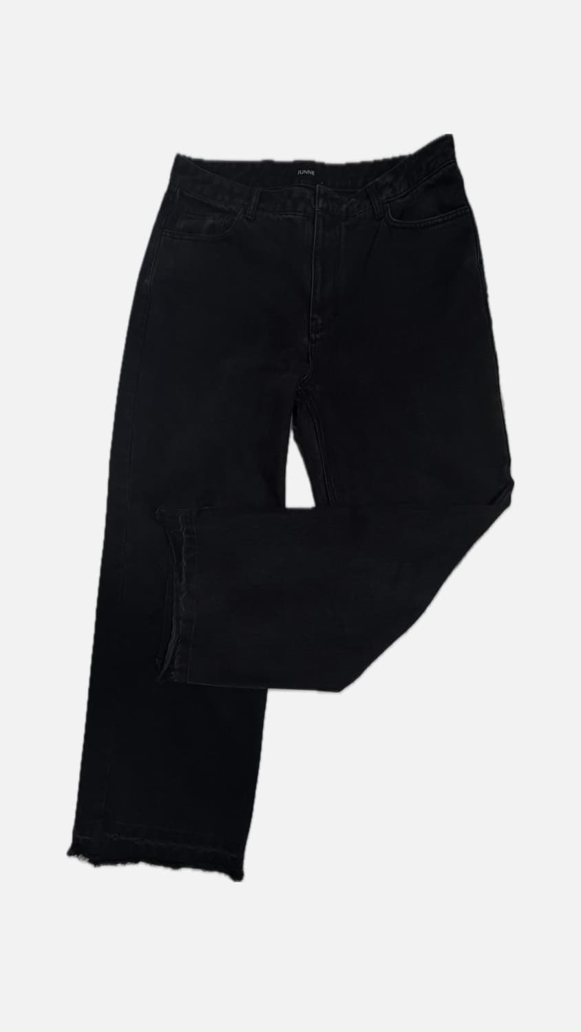 준느 P16 블랙 L사이즈 팝니다 ! 상품이미지1