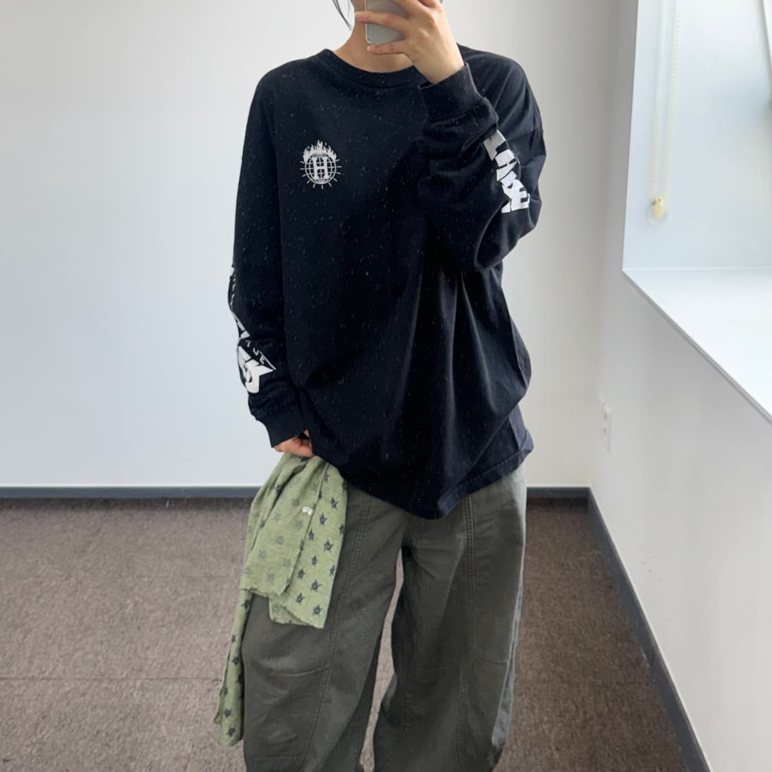 Huf 허프 사이드로고 블랙 롱슬리브 상품이미지2