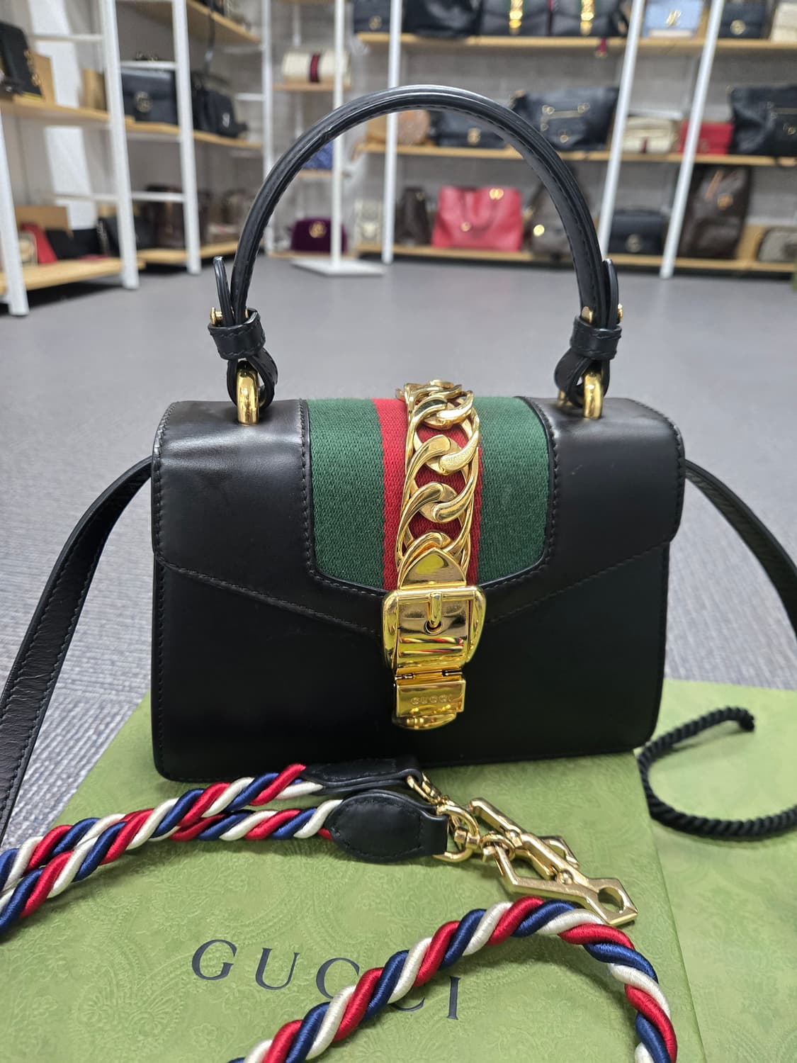 [특가][정품] 구찌 실비백 상품이미지1