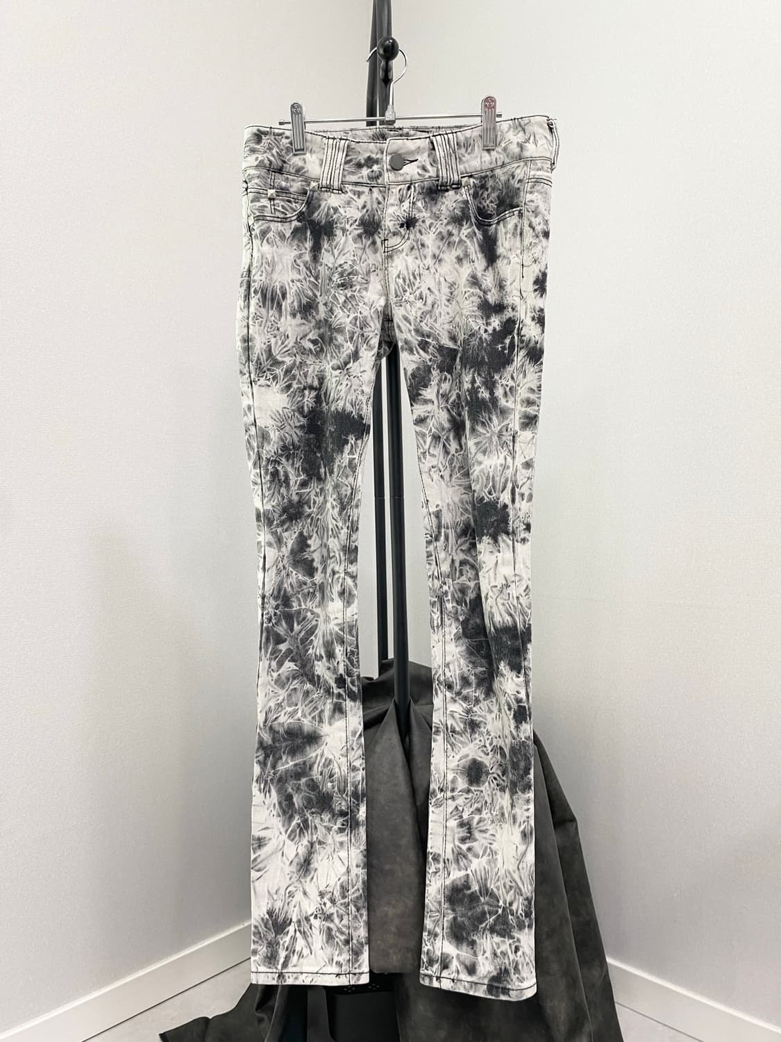 Tie-Dye Bleached Stretch Skinny Jeans 상품이미지3
