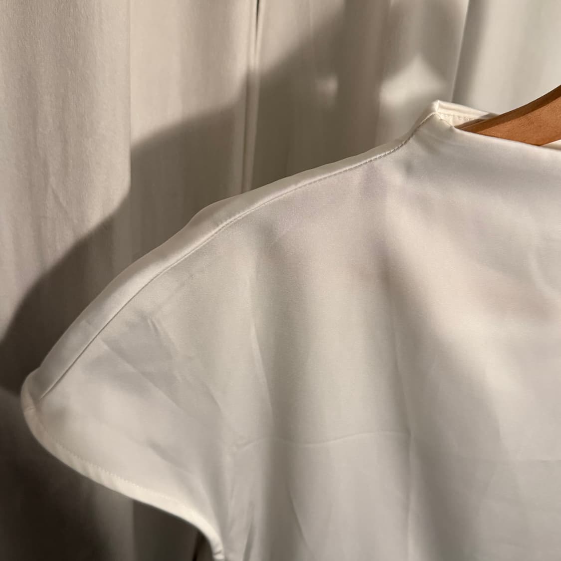 cider unbalanced shirring satin dress 상품이미지4