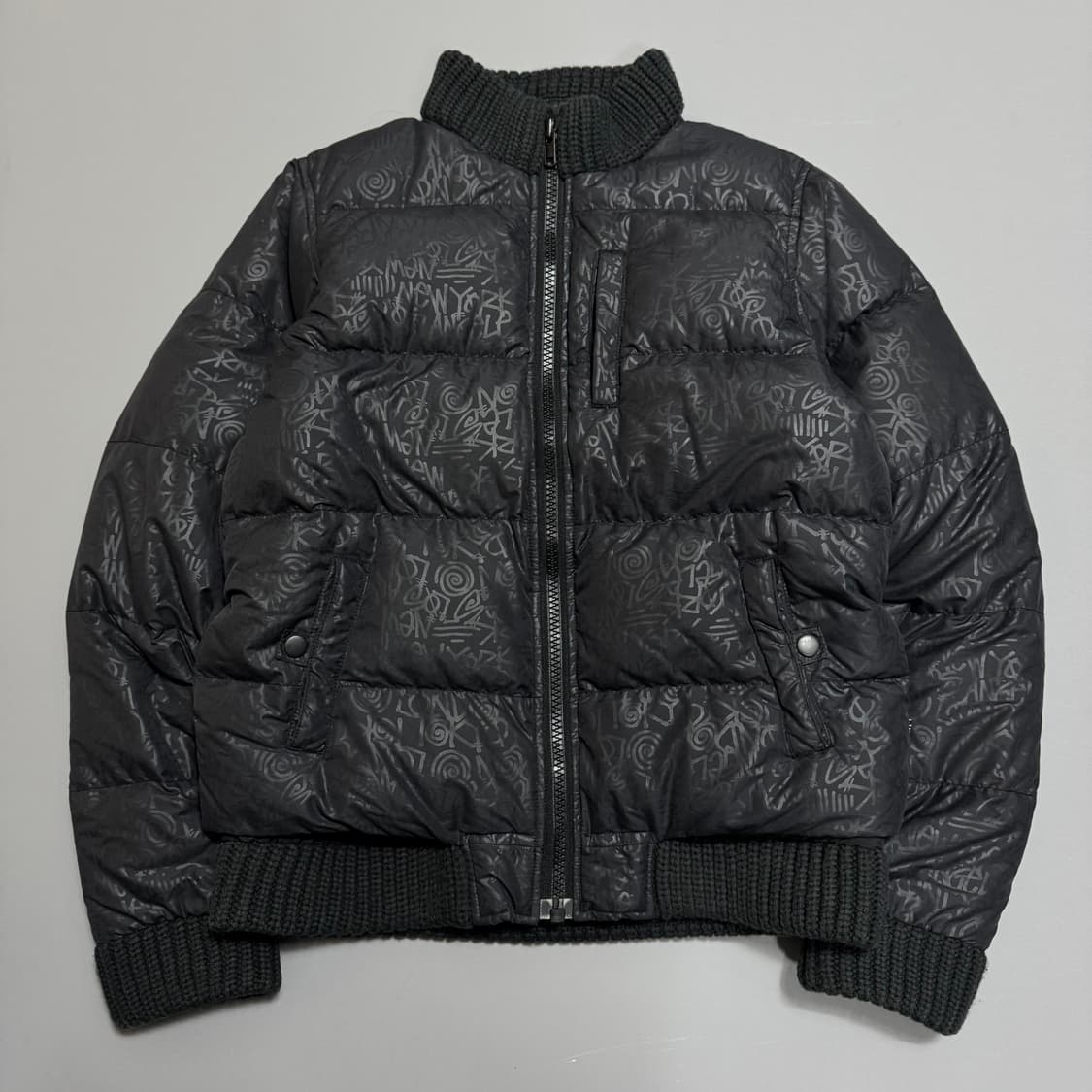 스투시 (STUSSY GIRLS) 블랙 그라피 풀 패턴 다운 패디드 자켓 상품이미지8