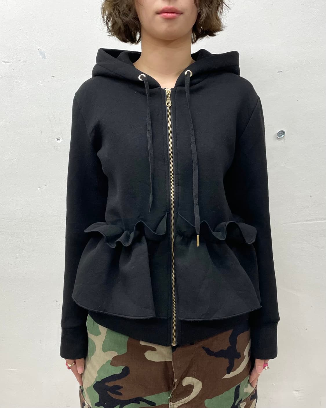 Shirring Decorated Black Hooded Zip-Up 상품이미지2