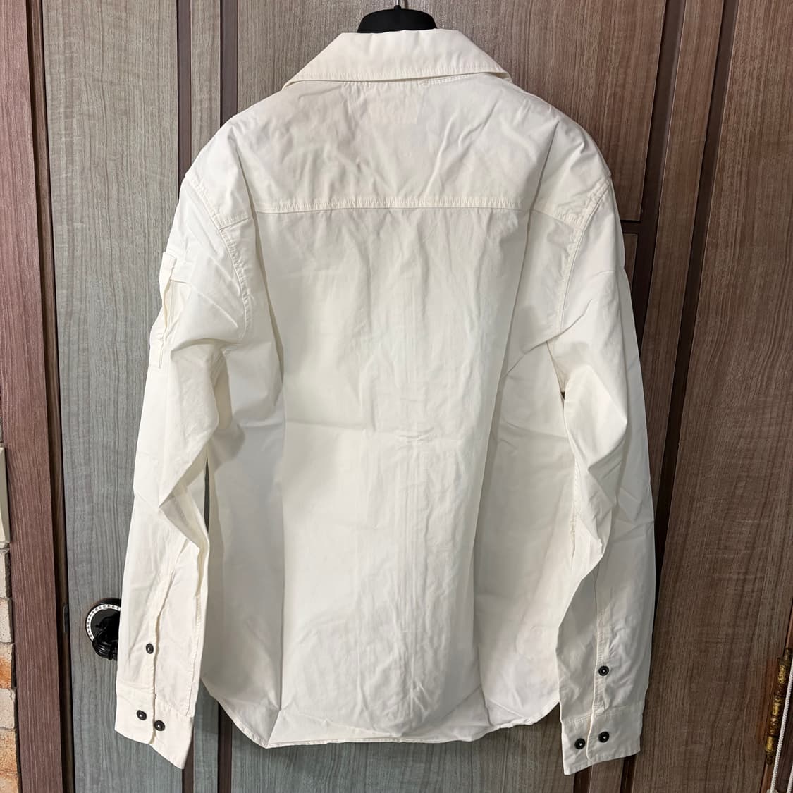 새상품(S)씨피컴퍼니 CP컴퍼니 렌즈 개버딘 오버서츠 화이트 상품이미지3