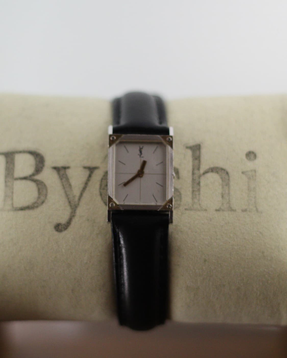 YSL 입생로랑 빈티지 쿼츠 시계 상품이미지3