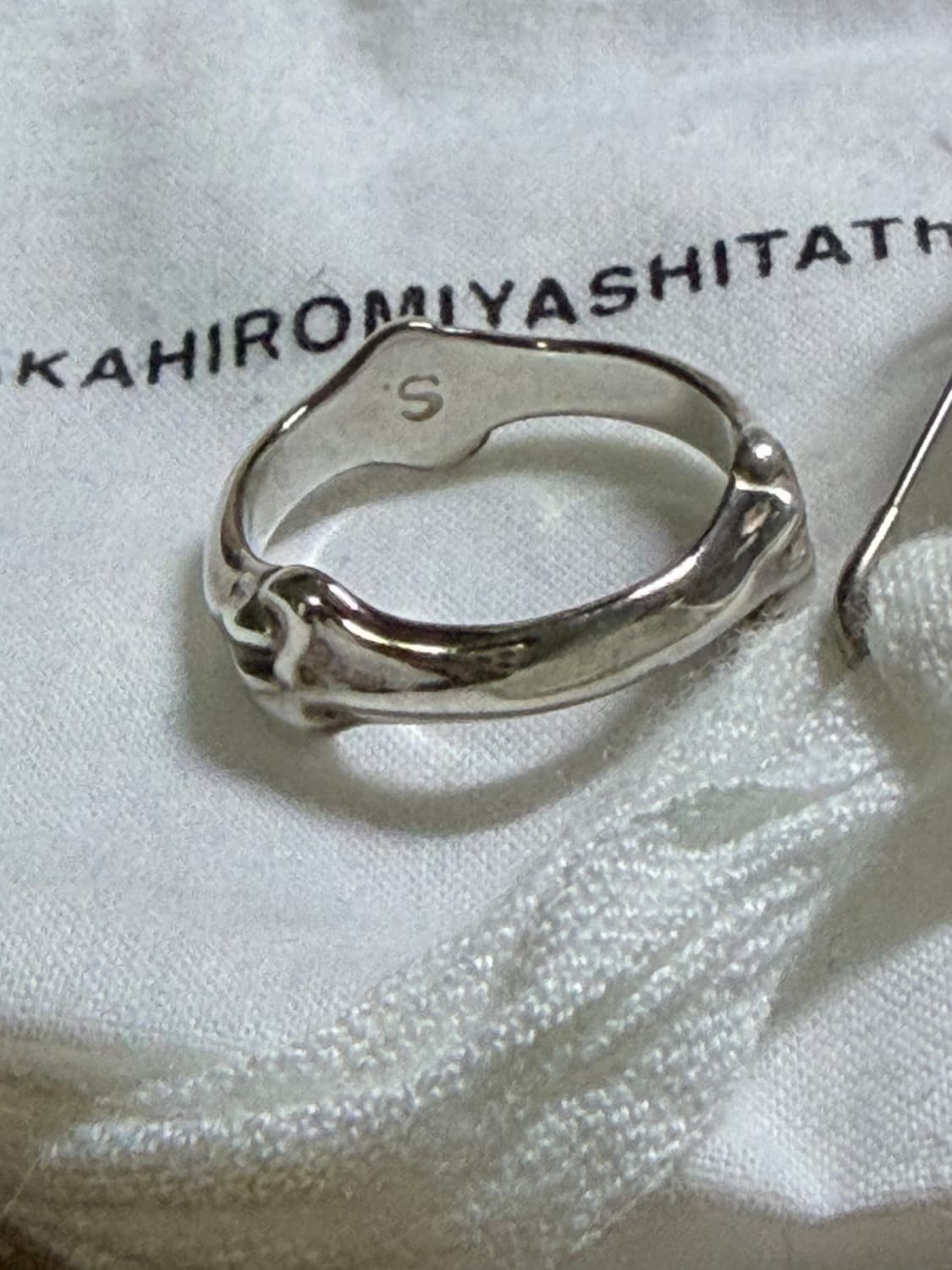 타카히로 미야시타 솔로이스트 본 쉐잎 링 상품이미지3