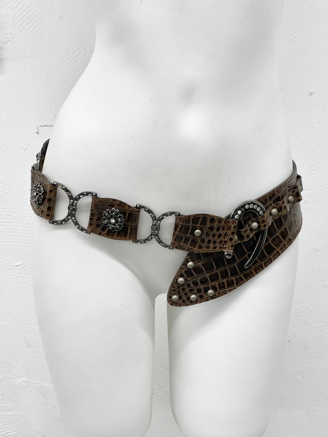 그런지 큐빅 스터드 와이드 벨트 상품이미지1