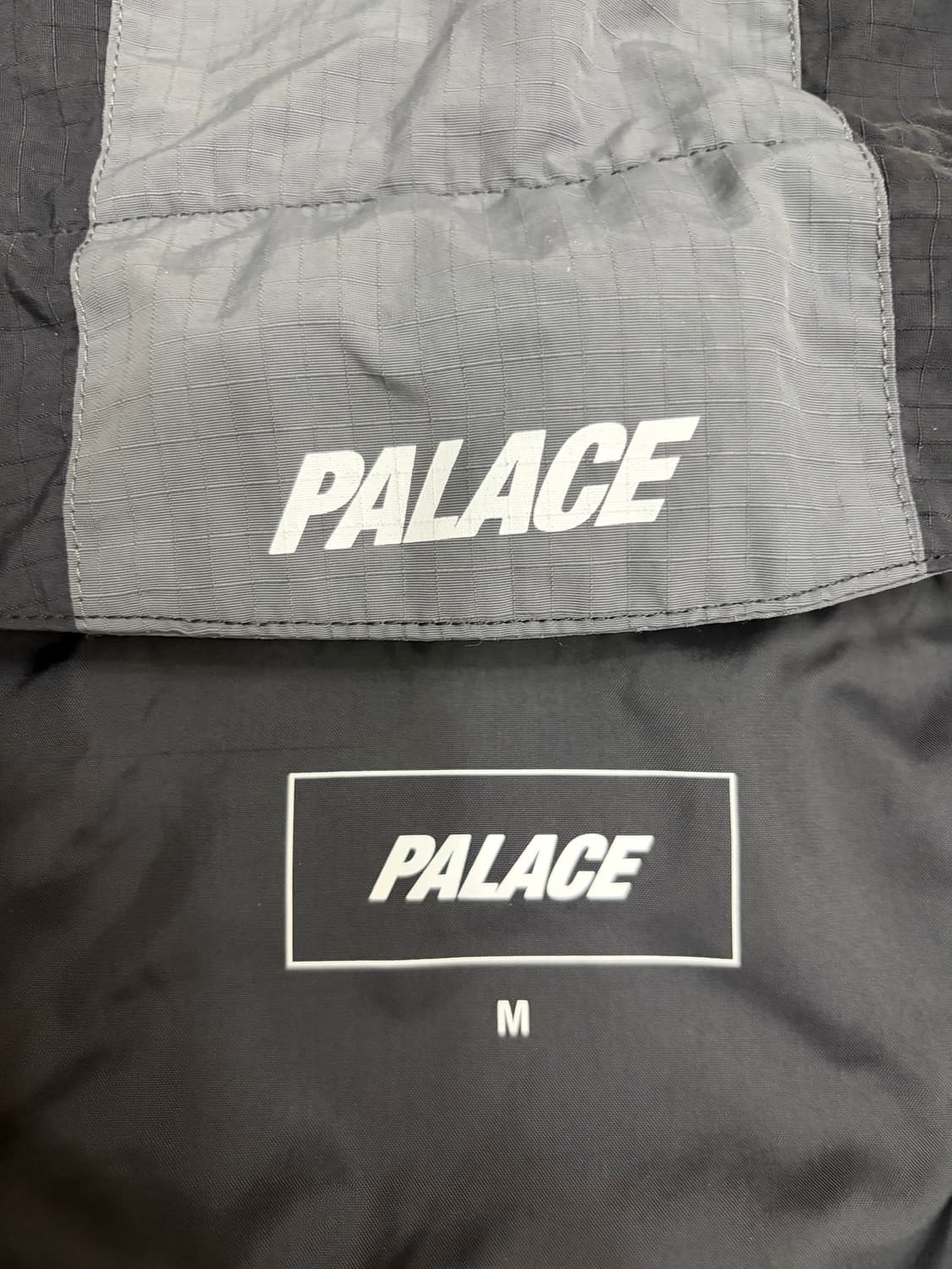 ( M 실측 사이즈 참고 ) 팔라스 파우더 자켓 블랙 그레이 22SS 상품이미지3