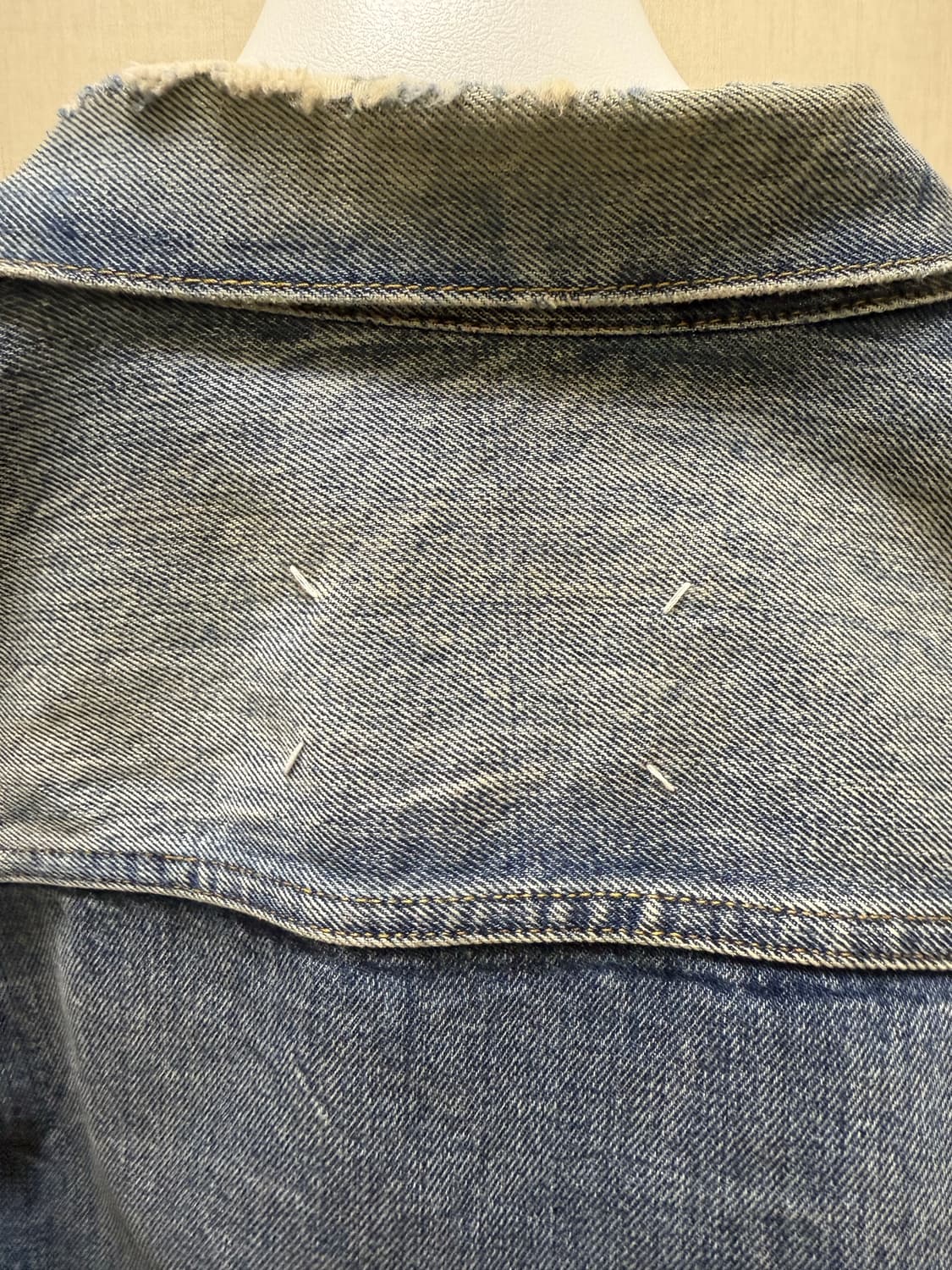 21/SS margiela disstressed denim jacket  상품이미지4