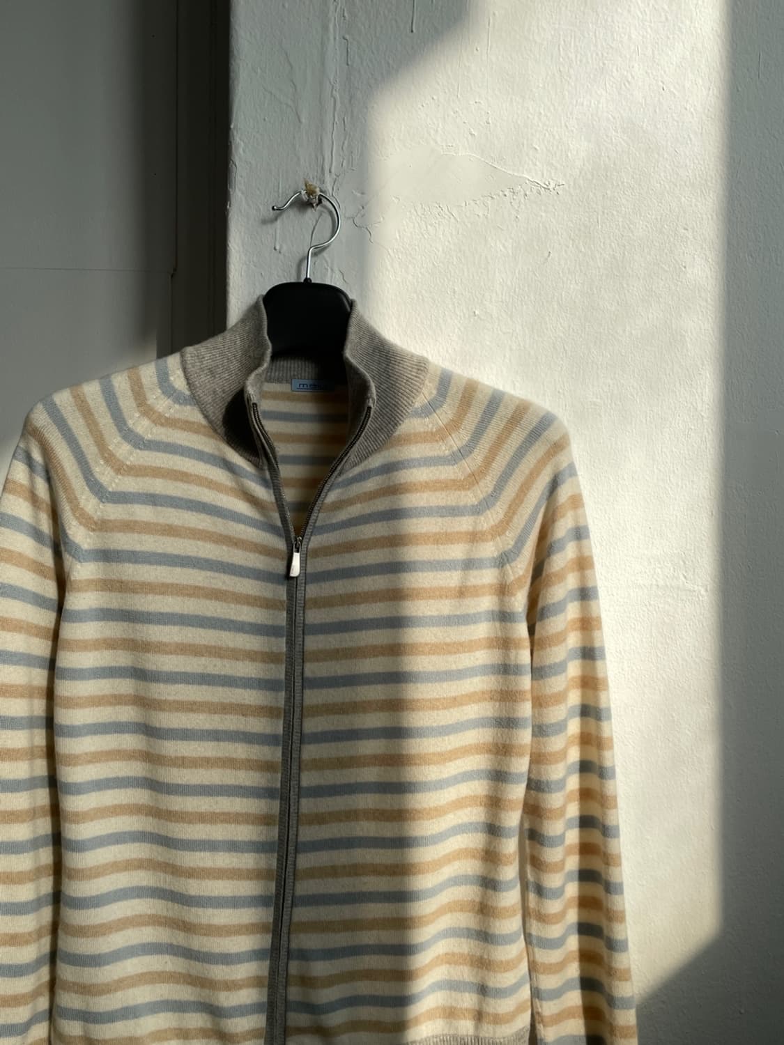 말로 캐시미어 스트라이프 니트 집업 상품이미지3