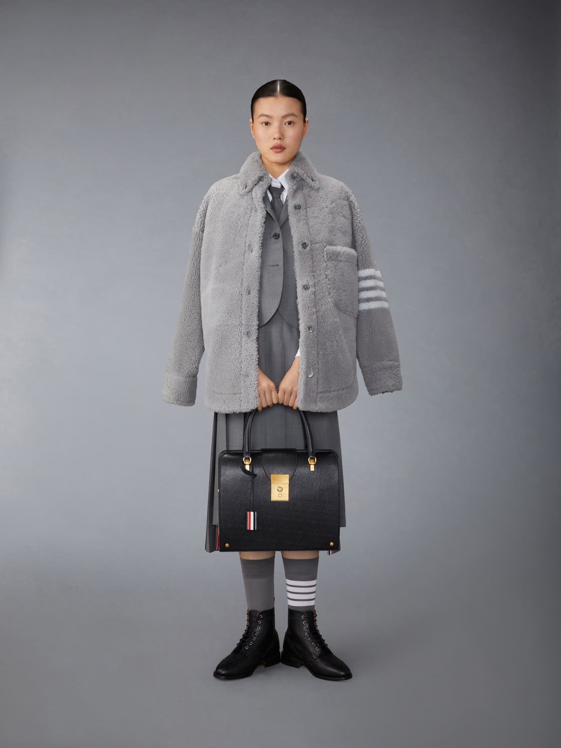 톰브라운 4바 리버서블 시어링 무스탕 자켓  상품이미지2