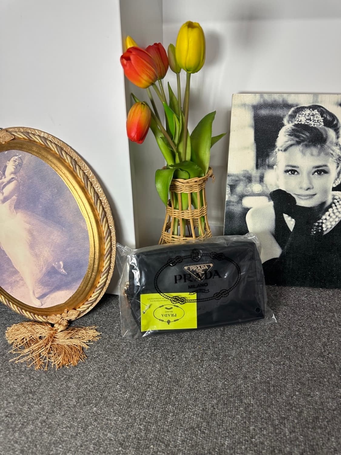 프라다뷰티 심플 사각 파우치 블랙  상품이미지2